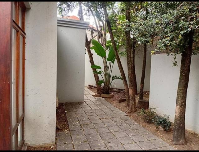 3 BEDROOM TOWNHOUSE FOR SALE IN MAGALIESSIG
